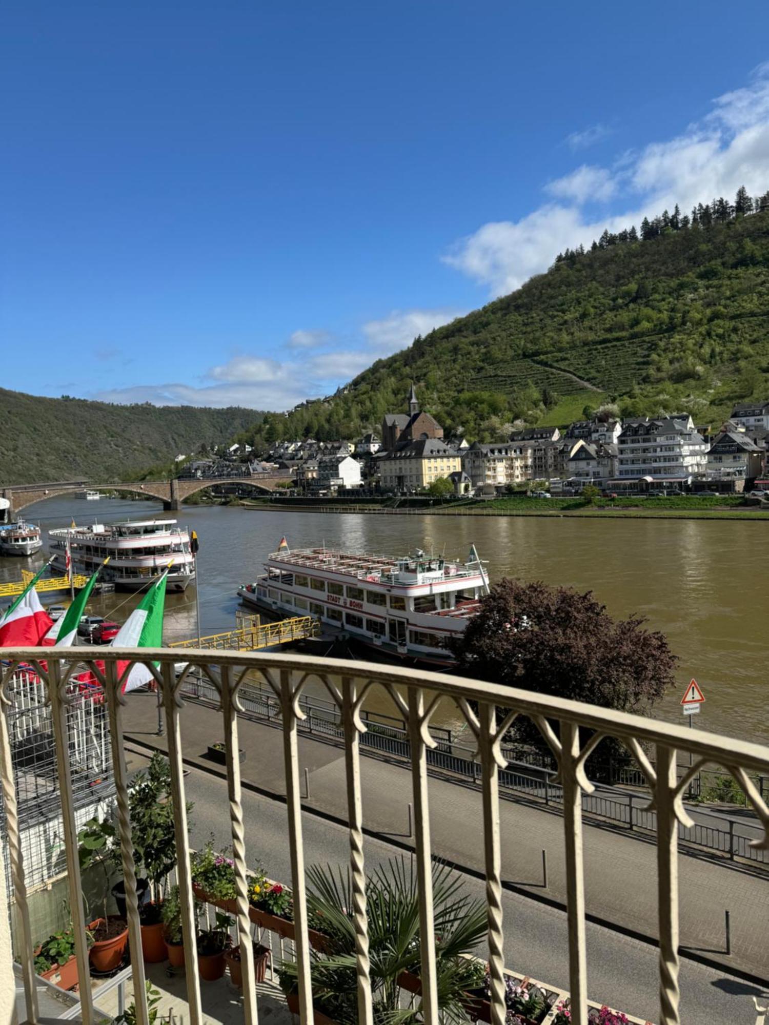 Holiday Apartment Mit Moselblick Im Moselhaus Cochem Exterior foto